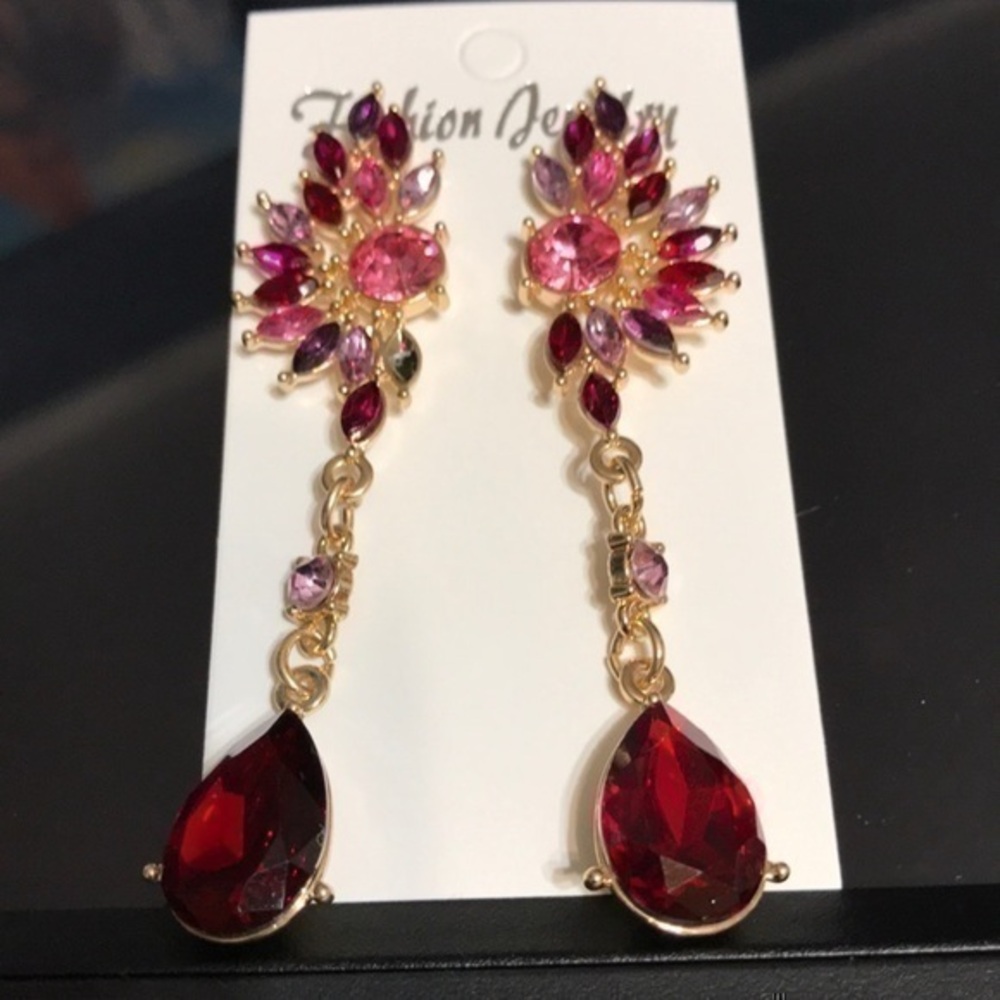 Women’s costume jewelry long dangle earrings